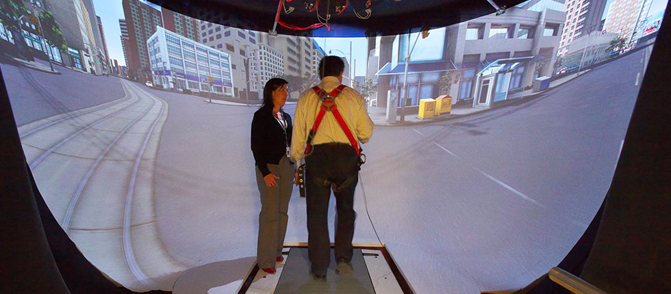 Toronto Institut für Rehabilitation, iDAPT Centre for Rehabilitation, CEAL VR Hohlkehlenprojektion mit Laufband